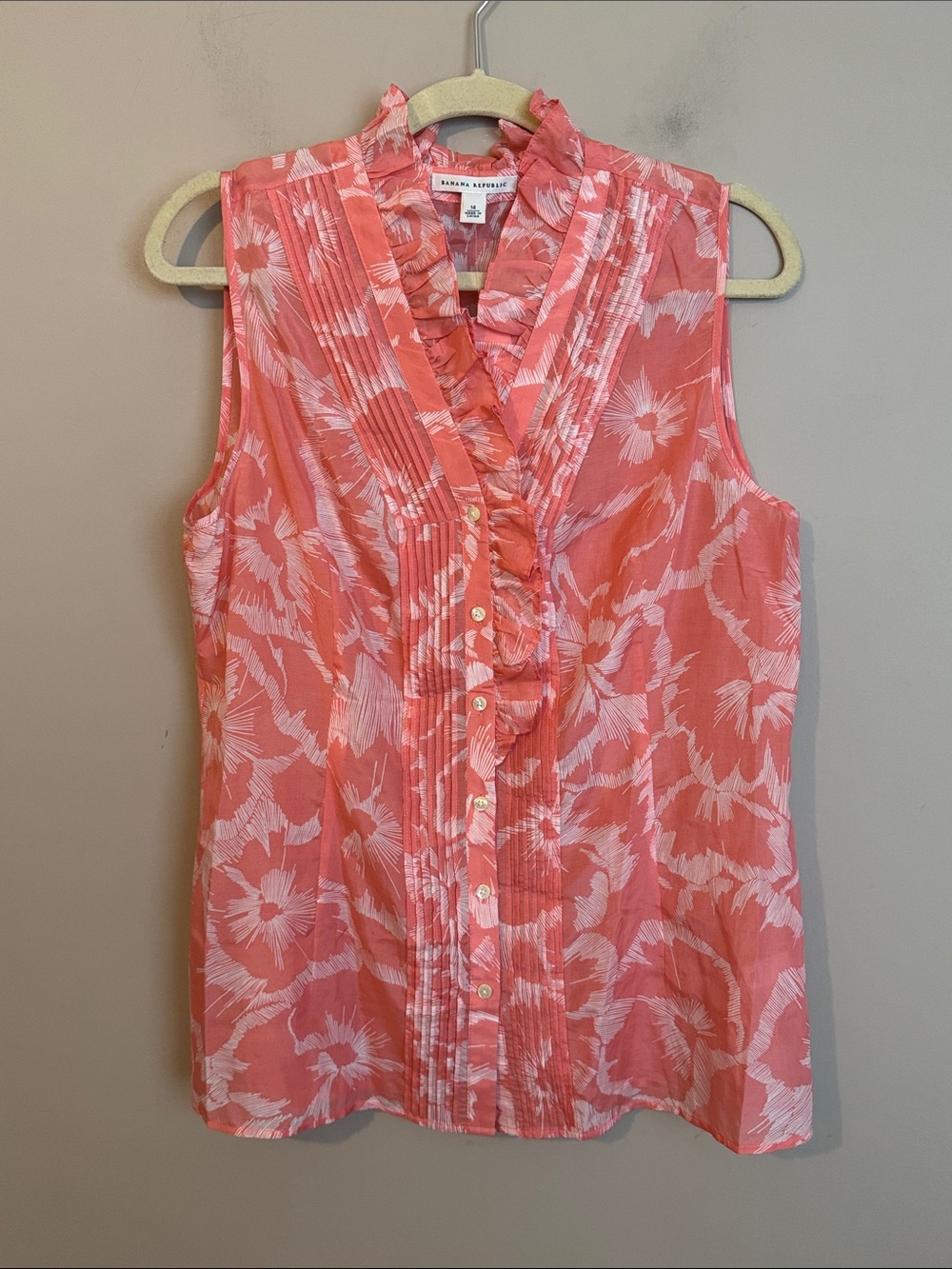 NWT- Banana Republic silk blend floral tank top, peach, size 14